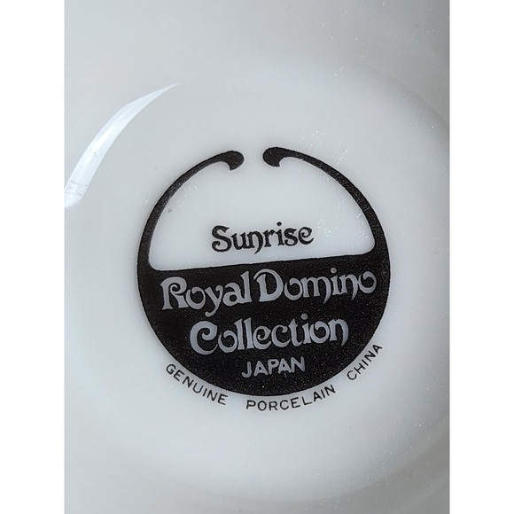 Royal Domino Collection Mugs, Set of 2, "Sunrise", Yellow Dandelion Pattern - Picture 5 of 5